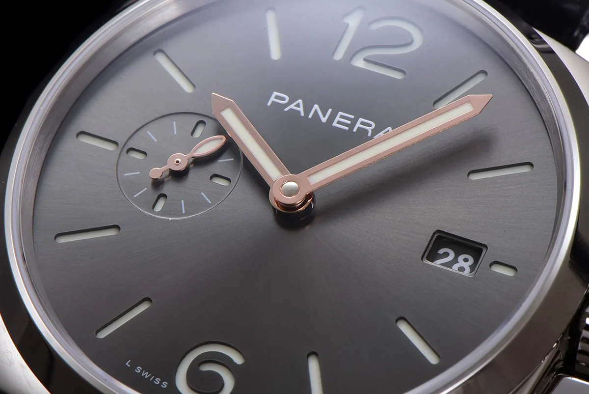 PAM1250 Luminor Due 42mm