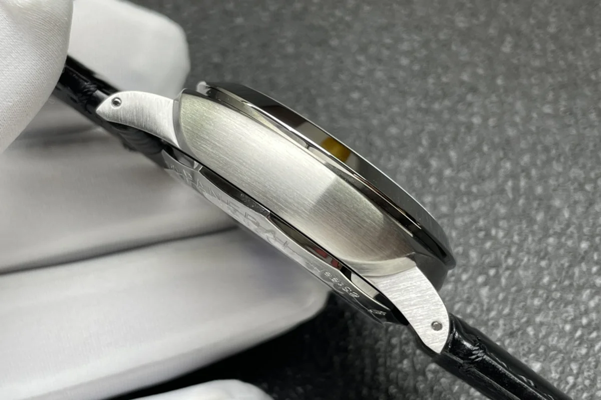 PAM1367 Luminor Quaranta BiTempo 40mm