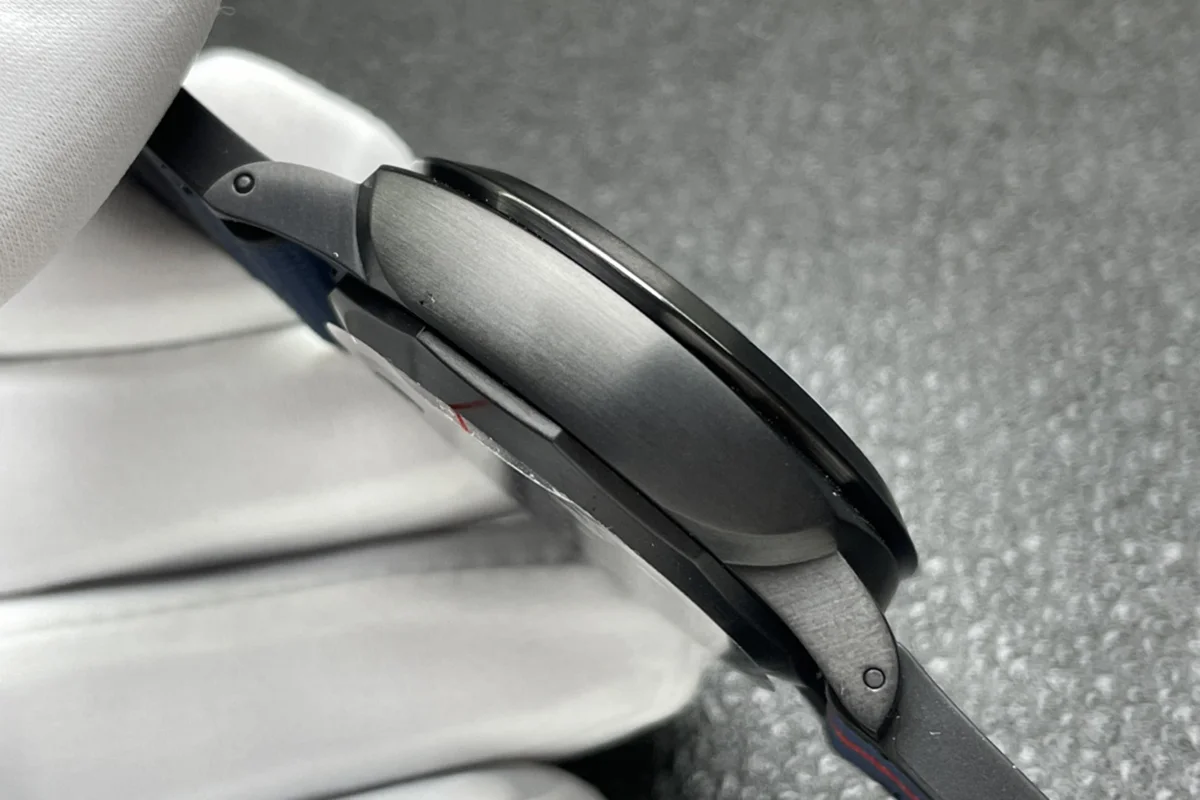 PAM1408 Luminor Quaranta Steel DLC Luna Rossa 40mm