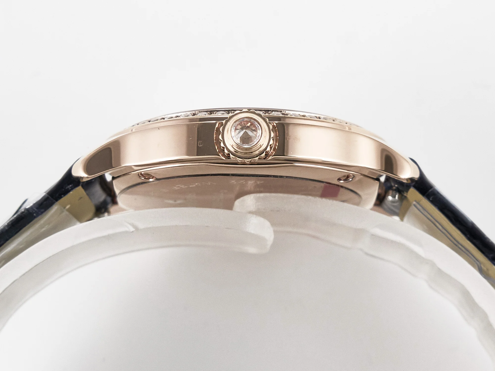 Ronde Louis Cartier 29mm RG DRF 1:1 Best Edition Sandblasted Beige Dial Diamonds Bezel on Blue Leather Strap Ronda Quartz