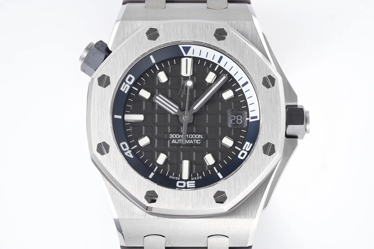 Royal Oak Offshore Diver Steel Grey Dial Ref. 15720ST.OO.A009CA.01