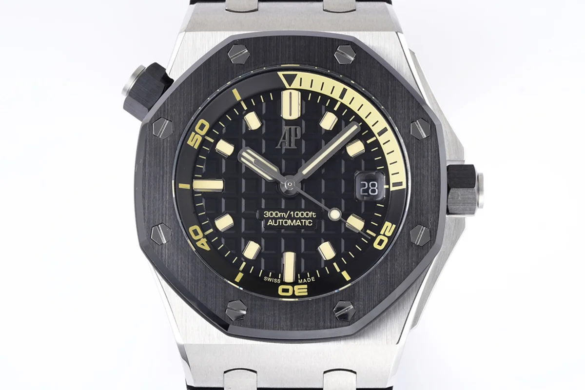 Royal Oak Offshore Diver White Gold Black Dial Ref. 15720CN.OO.A002CA.01