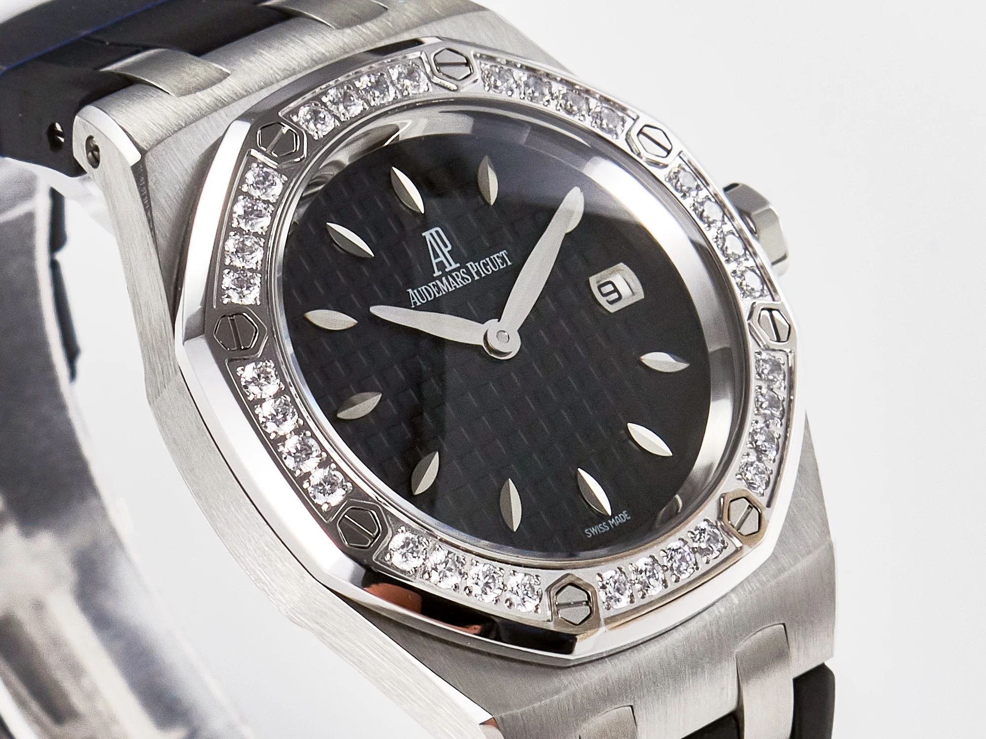 Royal Oak Offshore Ladies 33mm SS DRF Best Edition Black Dial Diamonds Bezel on Black Rubber Strap ETA Quartz