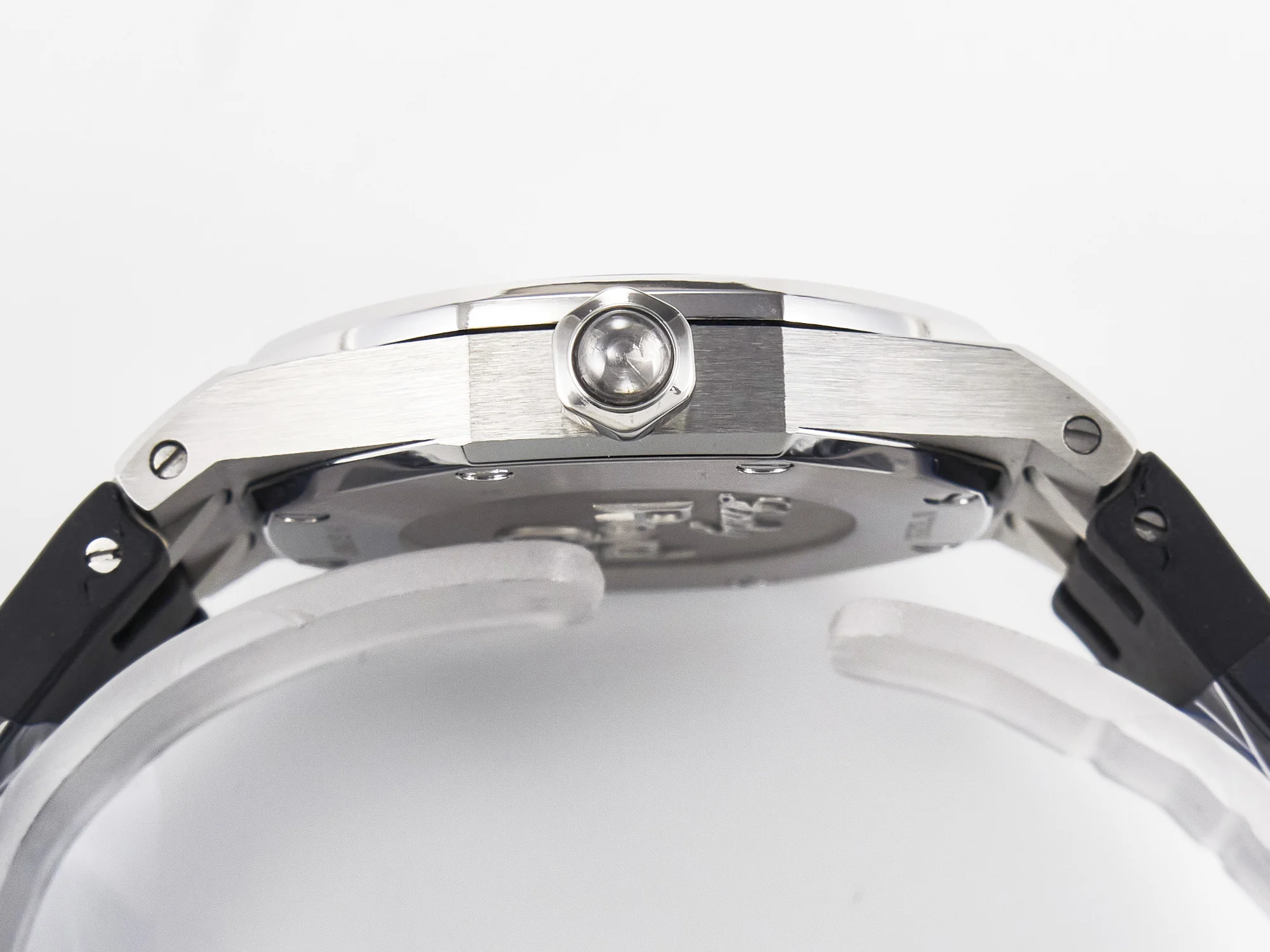 Royal Oak Offshore Ladies 33mm SS DRF Best Edition Black Dial Diamonds Bezel on Black Rubber Strap ETA Quartz