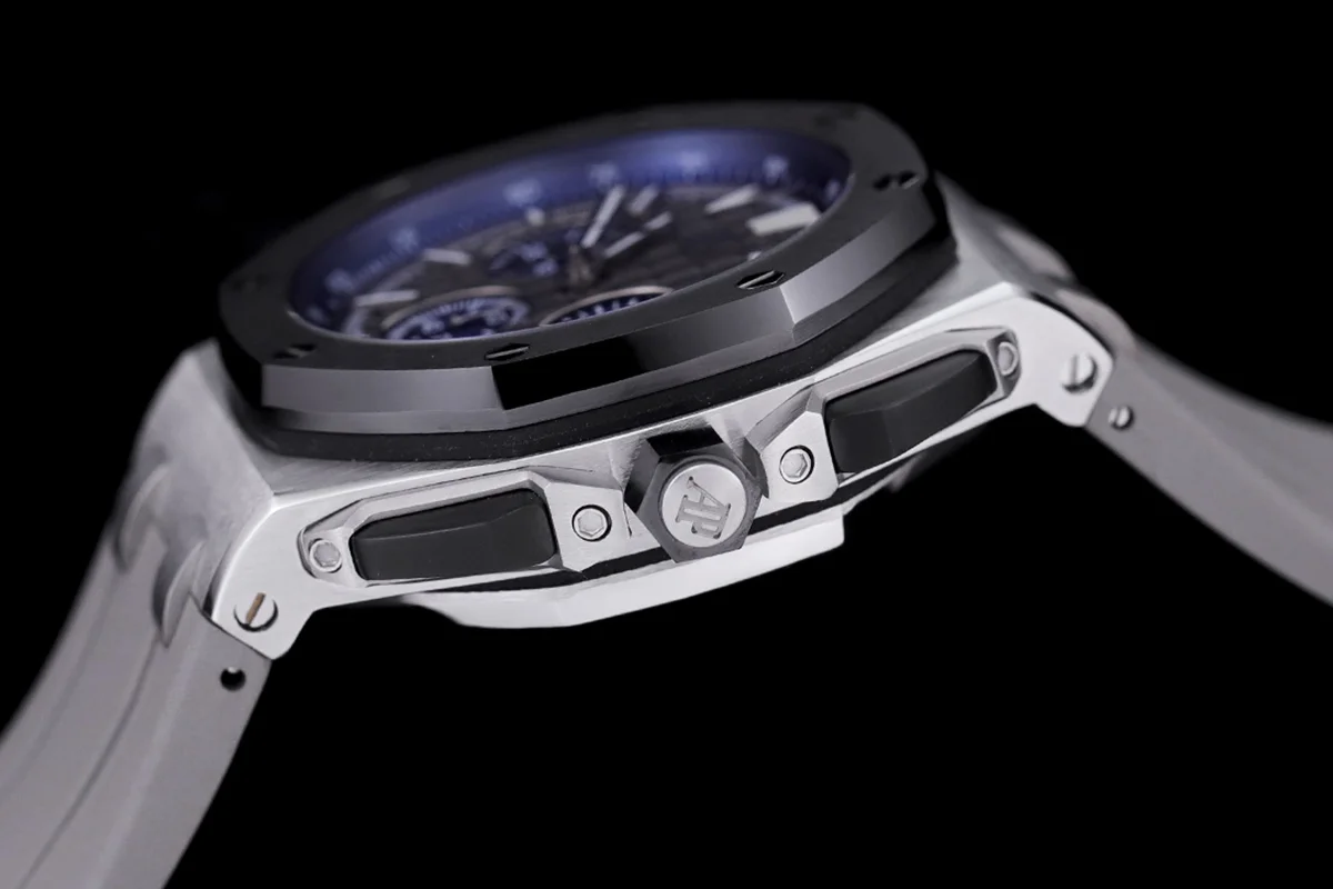 Royal Oak Offshore Novelty 43mm Titanium Ref. 26420IO.OO.A009CA.01
