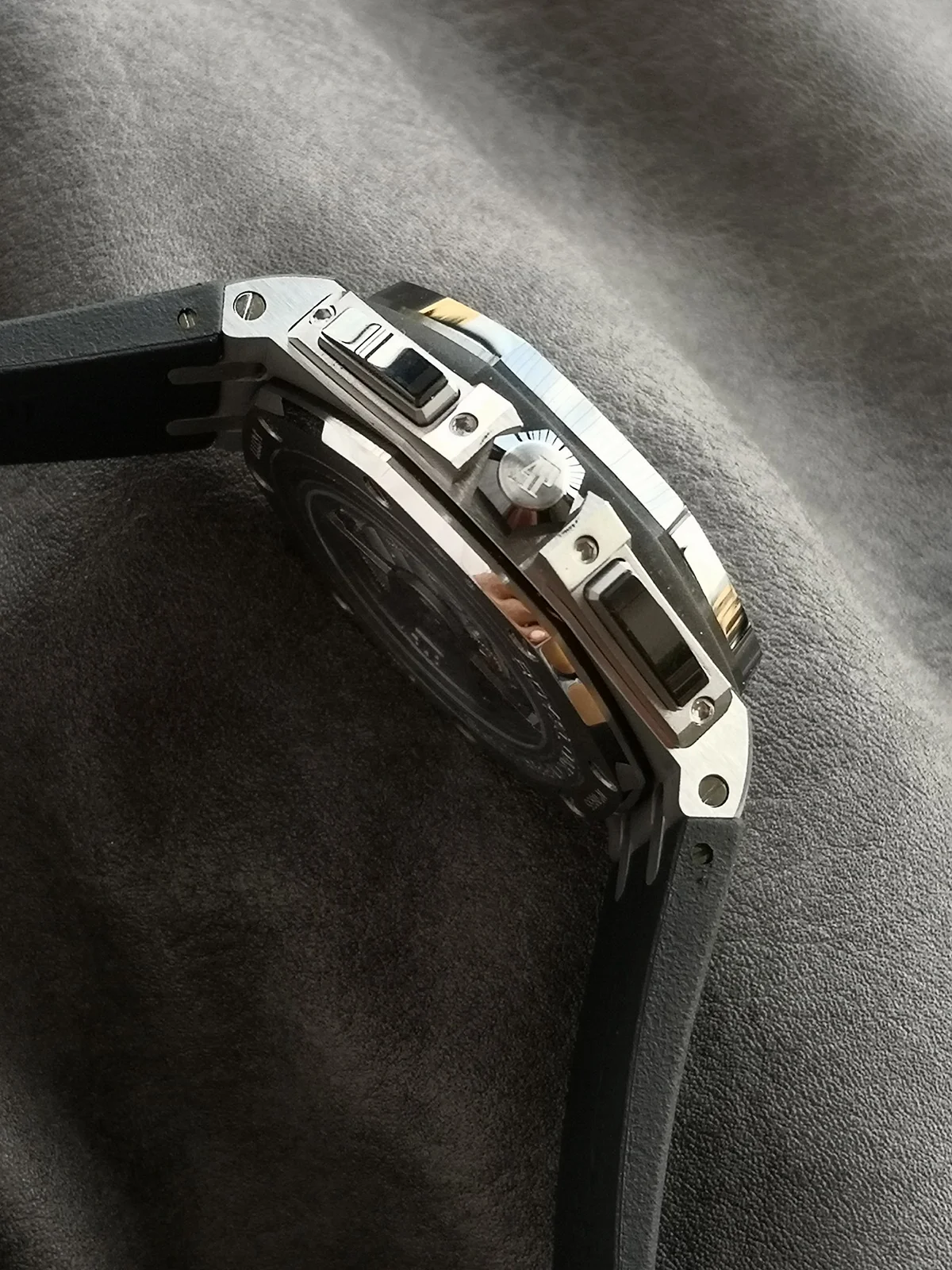 Royal Oak Offshore Novelty 44mm Grey Dial with Ceramic Bezel in Steel