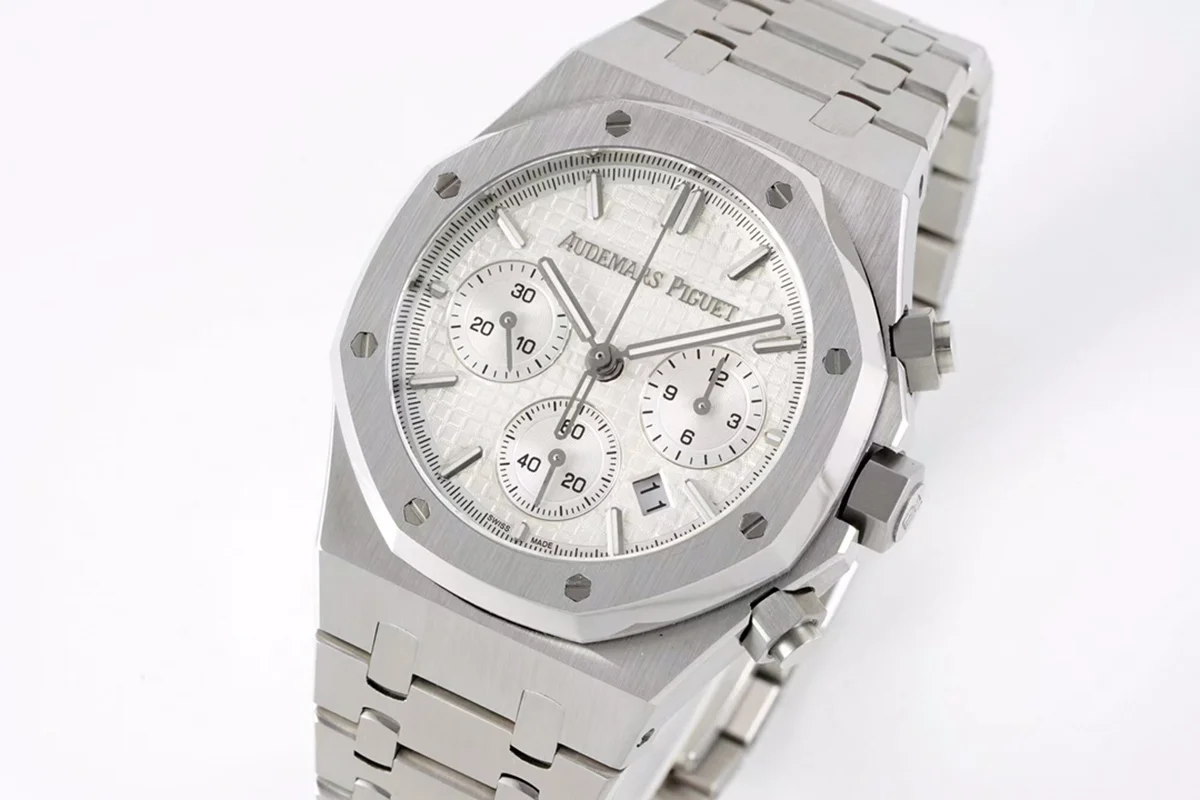 Royal Oak Self-Winding Chronograph White Dial in Steel