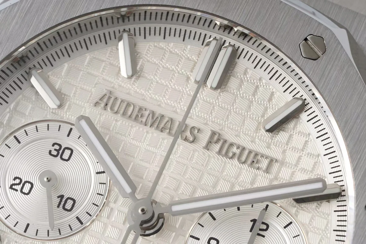Royal Oak Self-Winding Chronograph White Dial in Steel