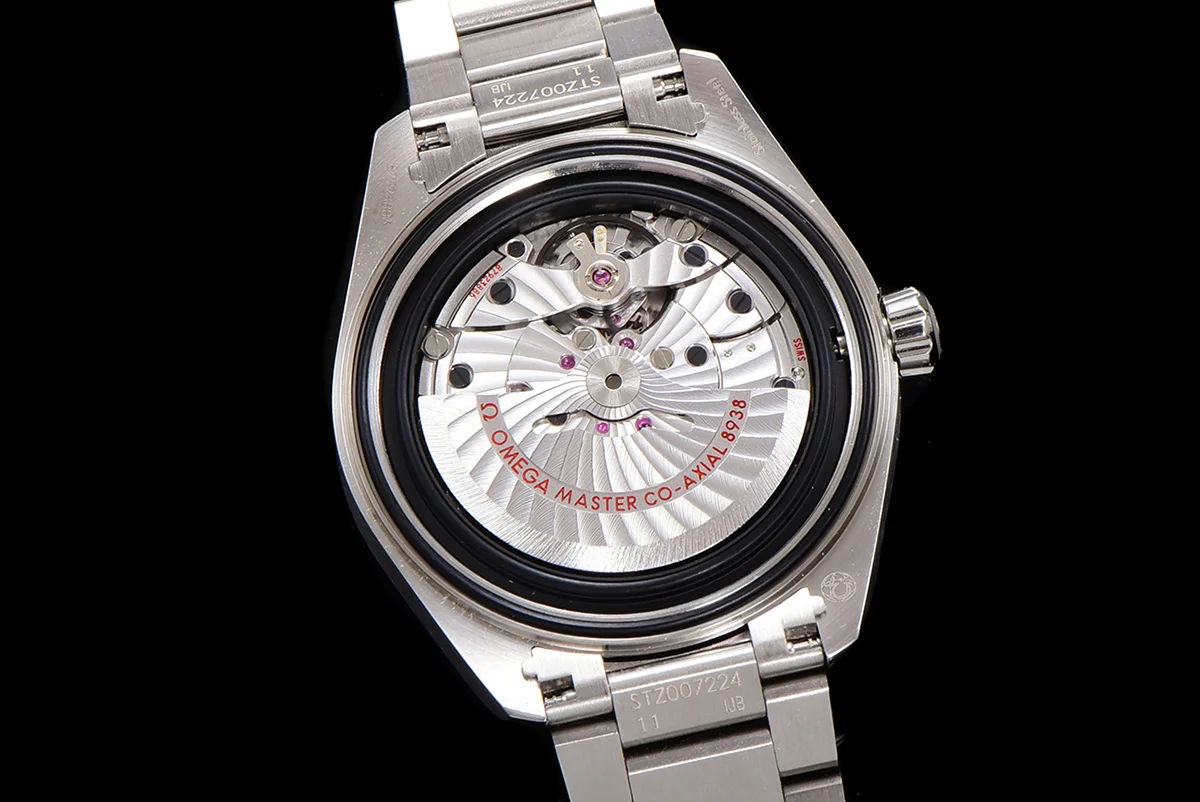 Seamaster Aqua Terra Worldtimer Master Chrononometer Green Dial on Bracelet
