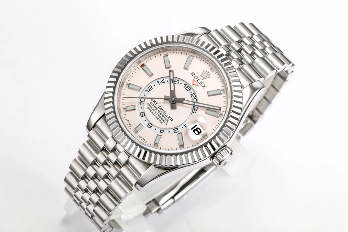 Sky-Dweller 326934 Off-White Dial in White Gold