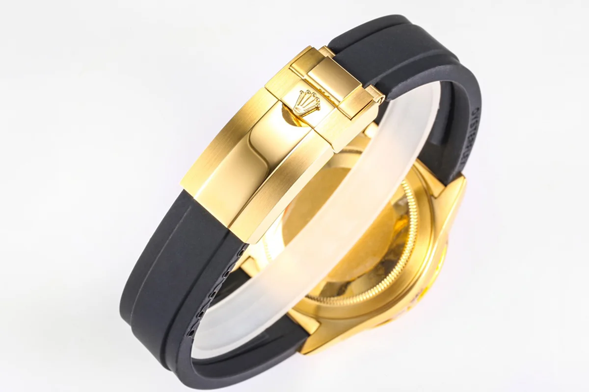 Sky-Dweller 326938 Black Dial in Yellow Gold on Rubber Strap