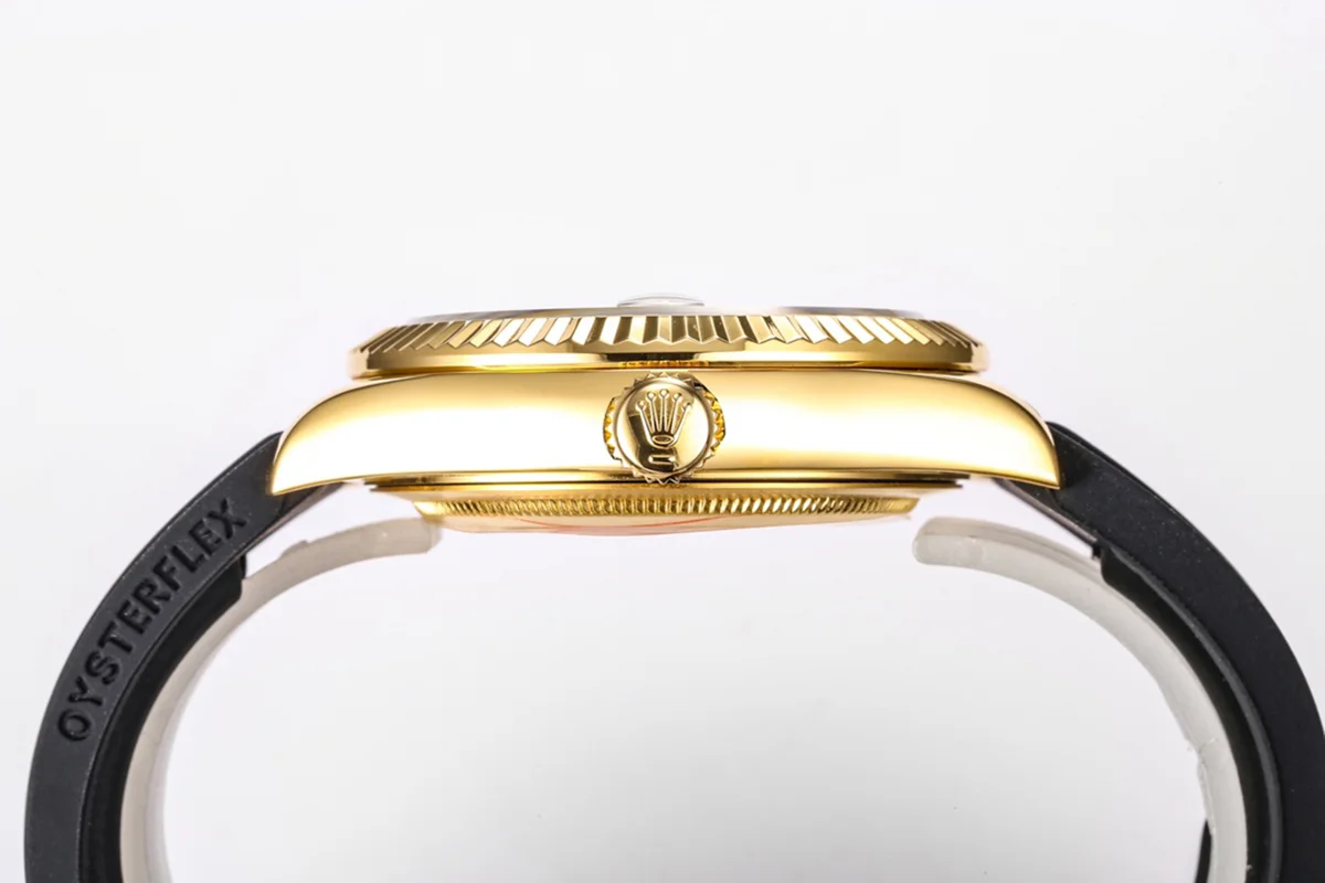Sky-Dweller 326938 Champagne Dial in Yellow Gold on Rubber Strap