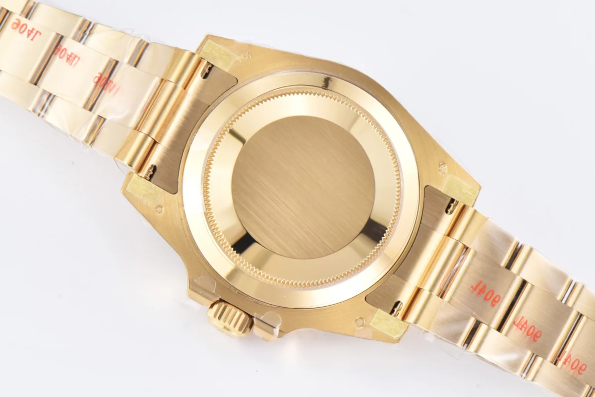 Submariner 40 116618LB Blue Ceramic in Gold
