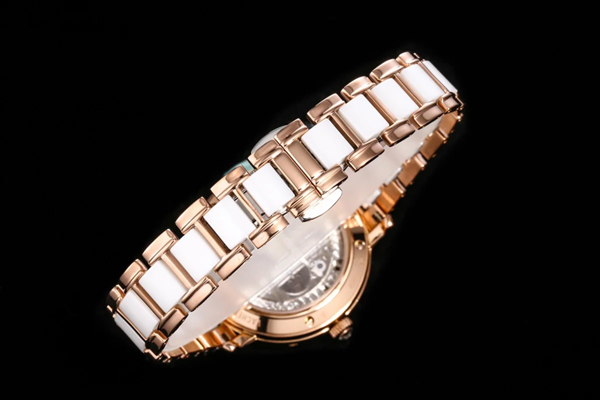 Traditionelle Perpetual Calendar Ultra-Thin 4305T000R Blue Dial in Pink Gold on Bracelet